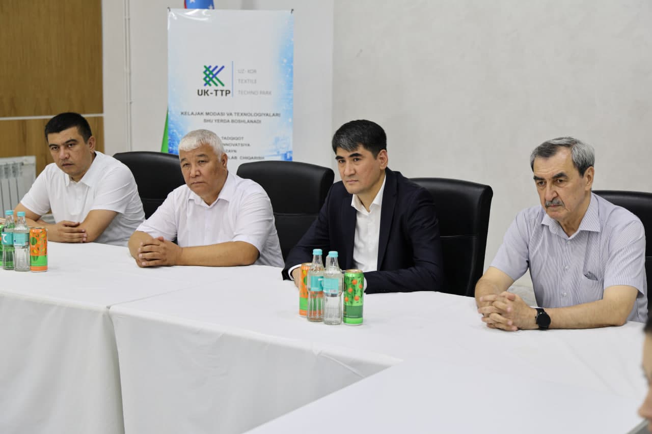 Uz-Kor Textile Technoparkida malaka oshirish dasturini tamomlagan tinglovchilarga sertifikatlar berildi