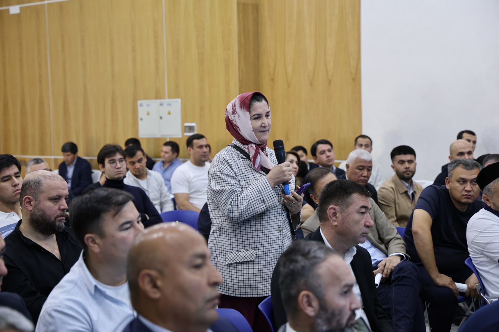 OPEN DIALOGUE HELD WITH REPRESENTATIVES OF GARMENT MANUFACTURING ENTERPRISES