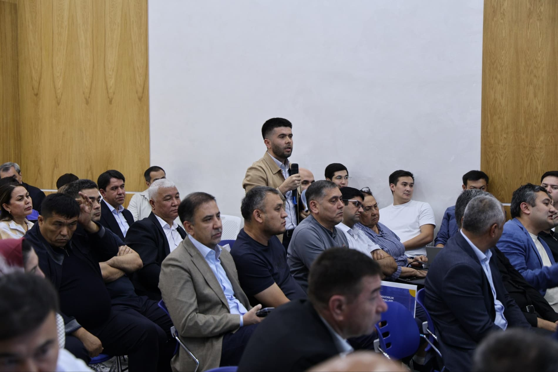OPEN DIALOGUE HELD WITH REPRESENTATIVES OF GARMENT MANUFACTURING ENTERPRISES