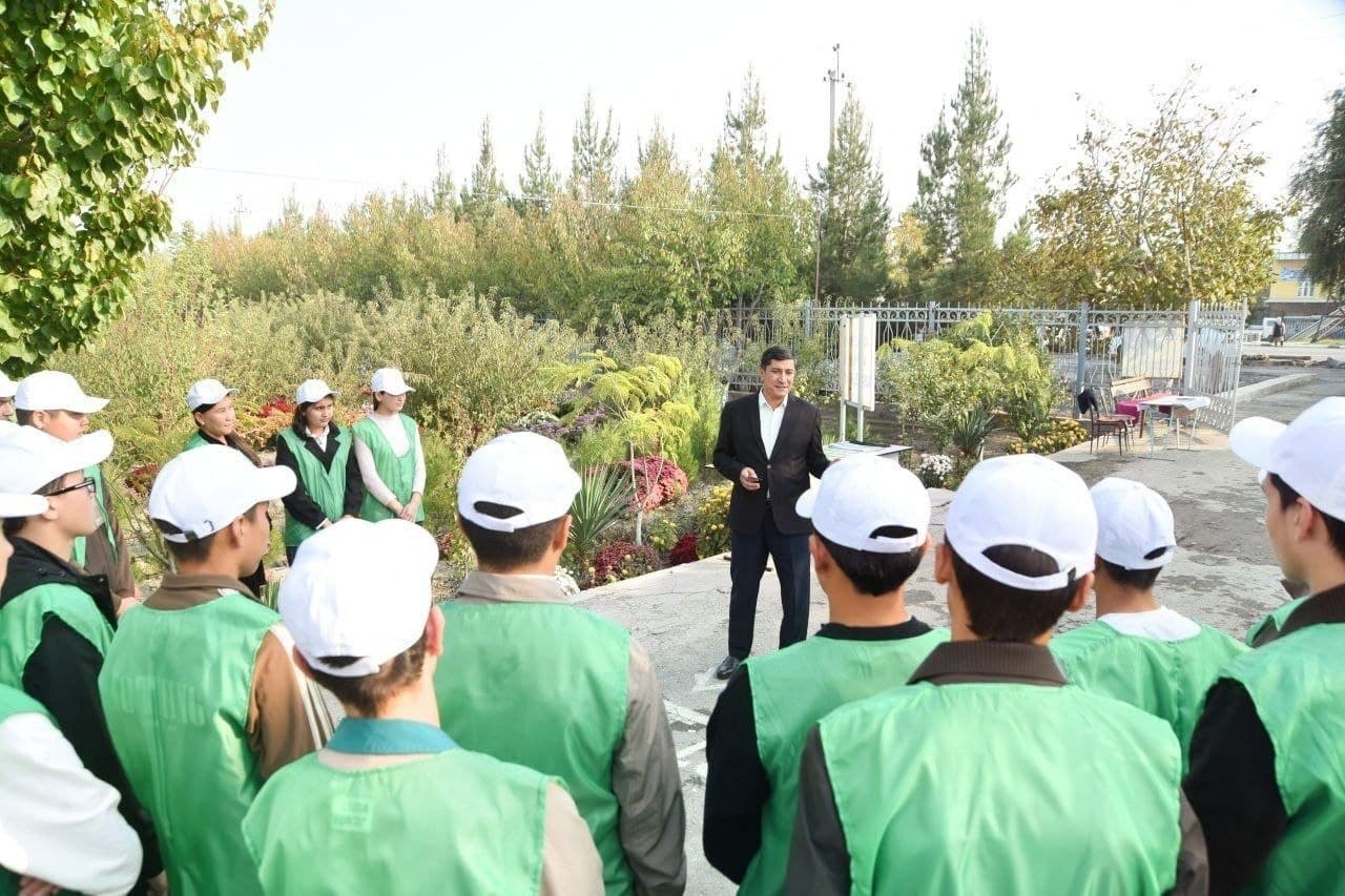 Furqat tumani texnikumida “Har bir daraxtga — bir mas’ul o‘quvchi” tashabbusi yo‘lga qo‘yildi