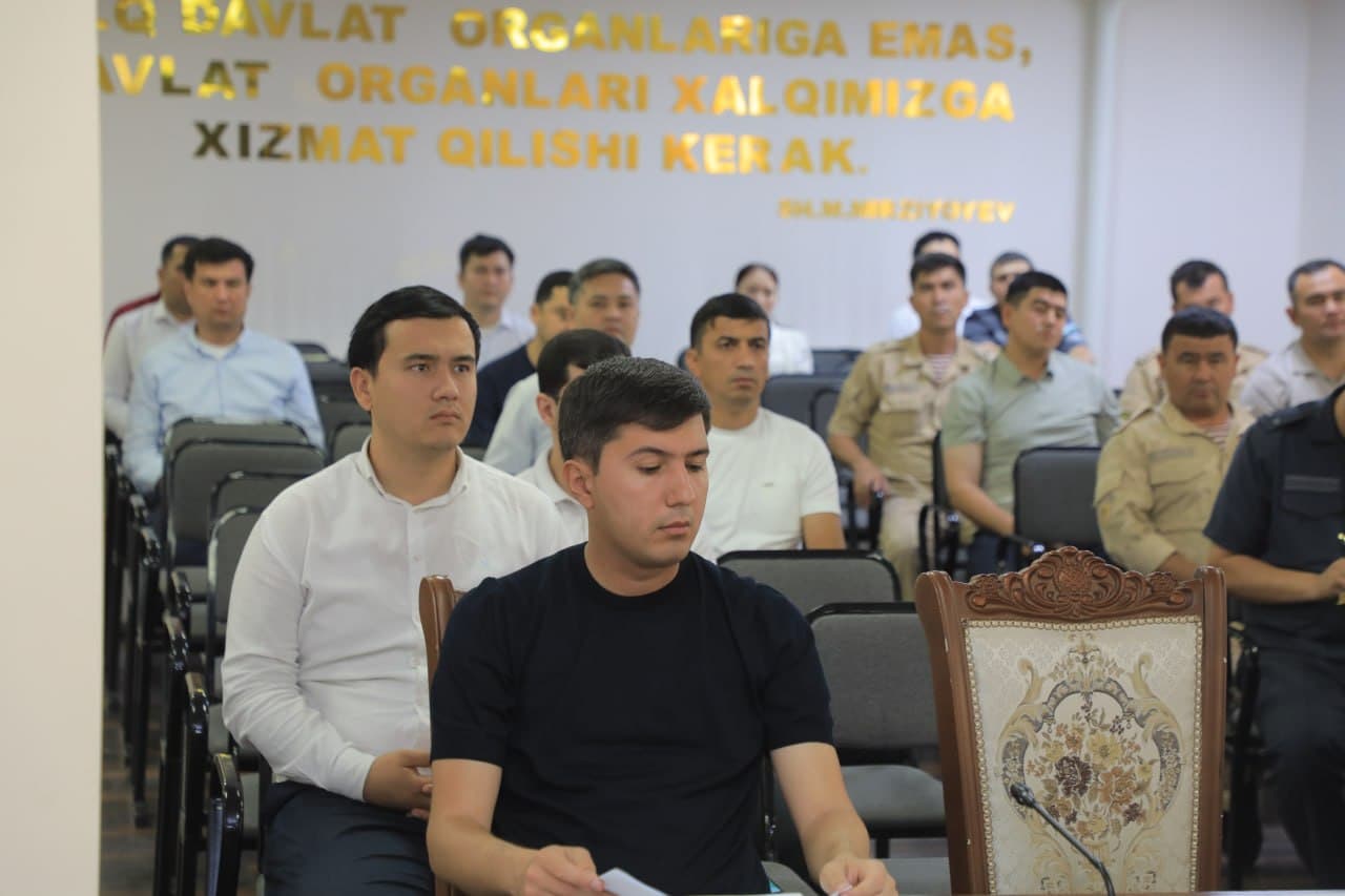 UCHTEPA TUMANIDA YOSHLAR BILAN ISHLASH SAMARADORLIGINI OSHIRISH MASALALARI MUHOKAMA QILINDI