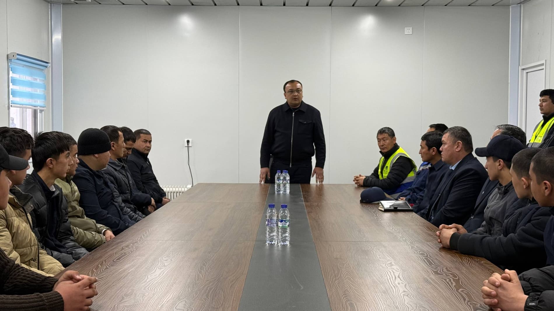 “Haftaning payshanba kuni yoshlar kuni” munosabati bilan “Hokim va yoshlar uchrashuvi” bo‘lib o‘tmoqda.