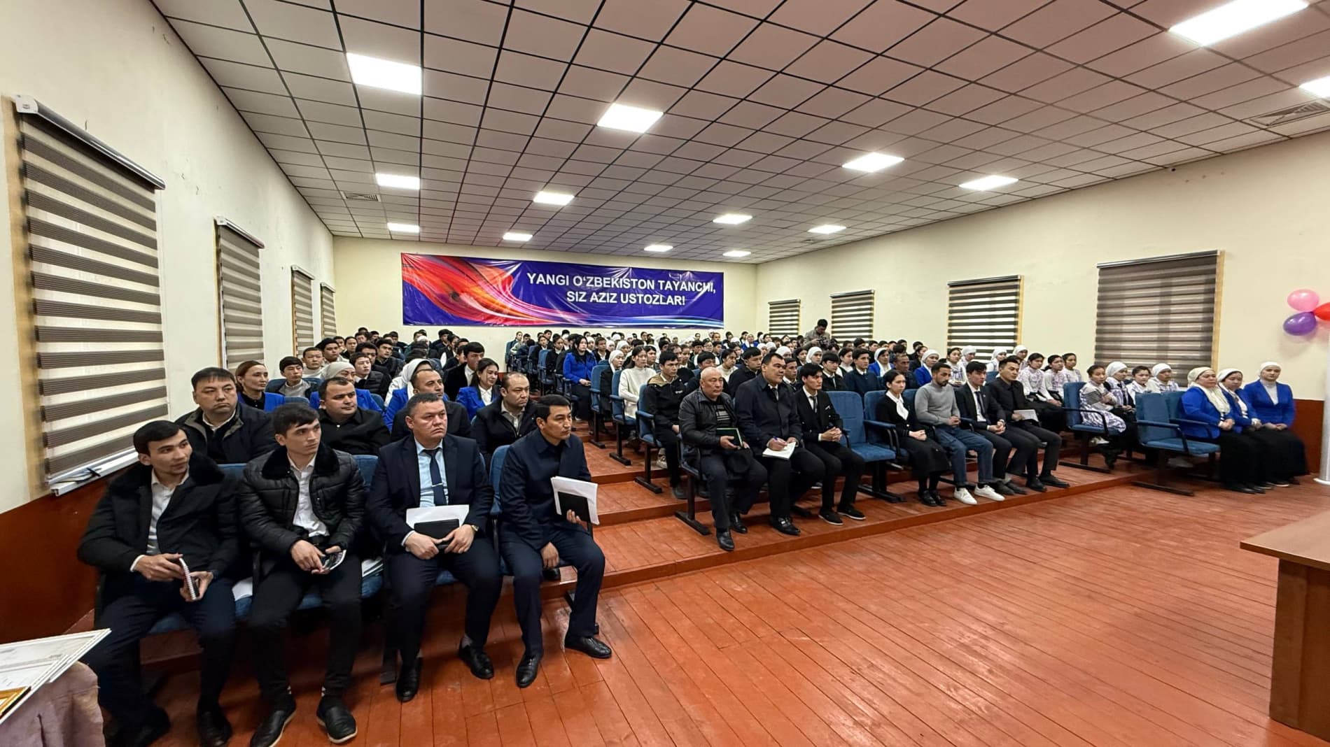 “Haftaning payshanba kuni yoshlar kuni” munosabati bilan “Hokim va yoshlar uchrashuvi” bo‘lib o‘tmoqda.