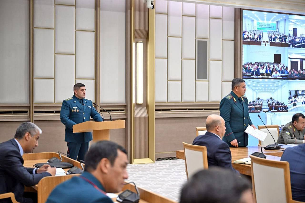 Prezident Shavkat Mirziyoyev raisligida yo‘l harakati xavfsizligini ta'minlash, infratuzilmasini yaxshilash va tirbandliklarni kamaytirish chora-tadbirlari muhokamasi yuzasidan videoselektor yig'ilishi o‘tkazildi.