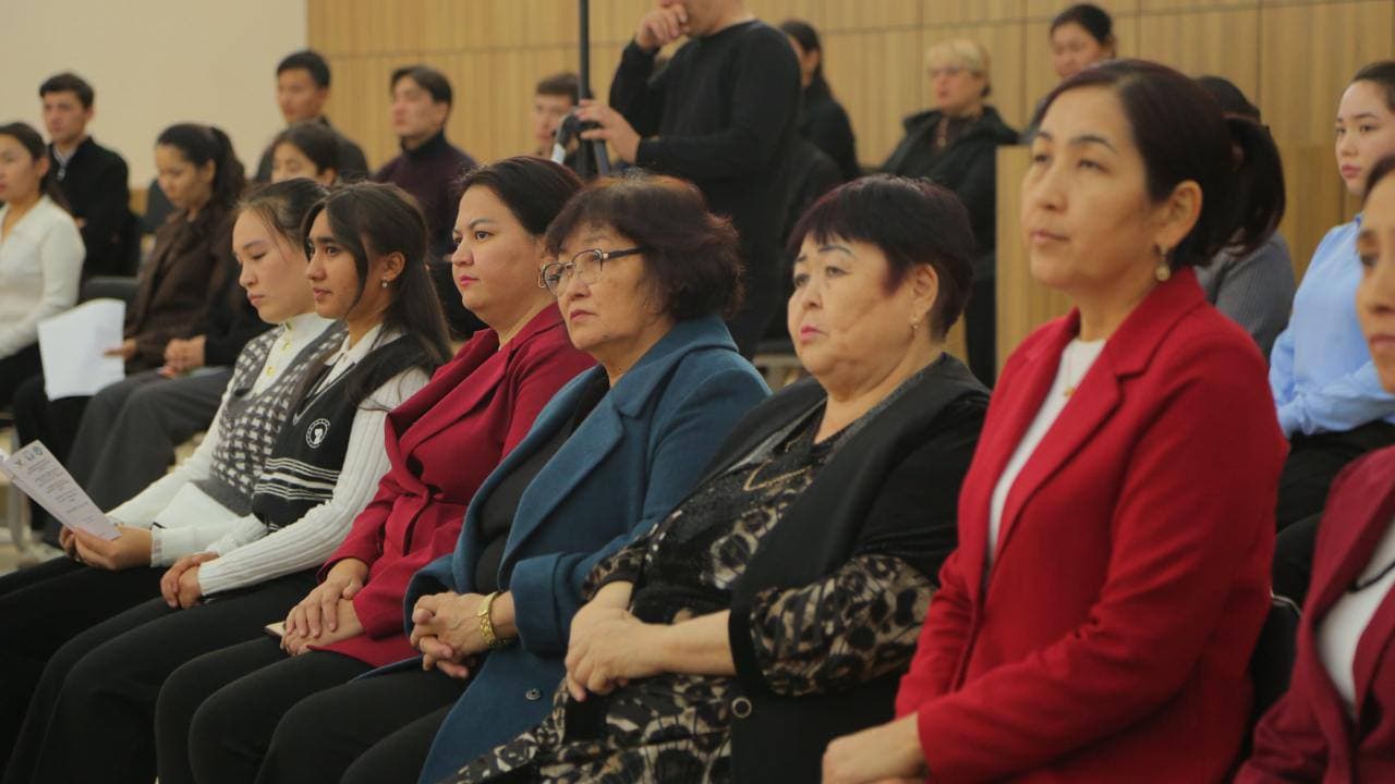 O‘zbekiston davlat konservatoriyasi Nukus filialida "Fransiya madaniyati oyligi" doirasida uchrashuv bo‘lib o‘tdi.