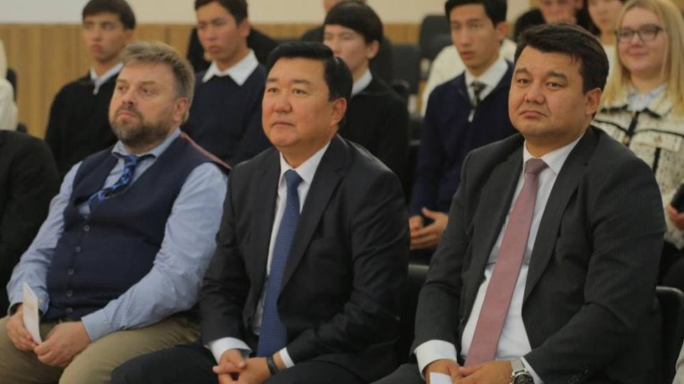 O‘zbekiston davlat konservatoriyasi Nukus filialida "Fransiya madaniyati oyligi" doirasida uchrashuv bo‘lib o‘tdi.