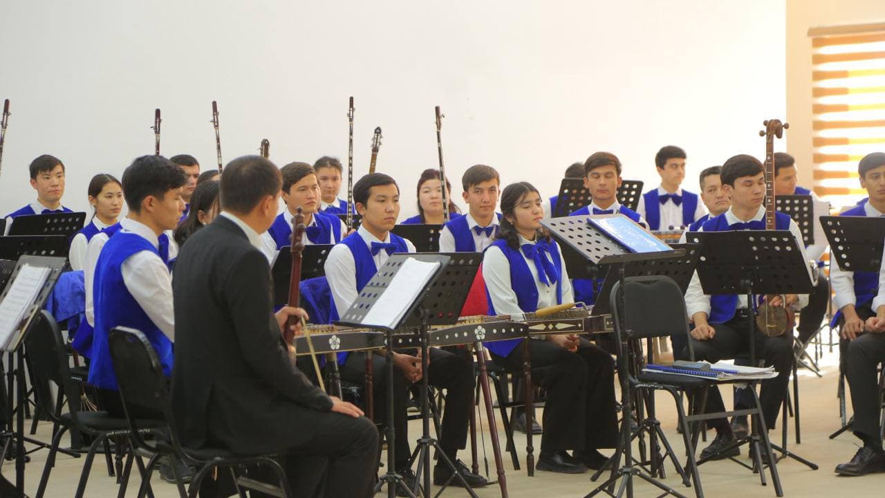 O‘zbekiston davlat konservatoriyasi Nukus filialida "Fransiya madaniyati oyligi" doirasida uchrashuv bo‘lib o‘tdi.