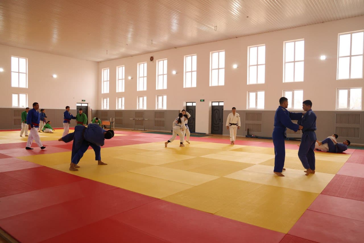 В Нукусе сданы в эксплуатацию новые спортивные сооружения