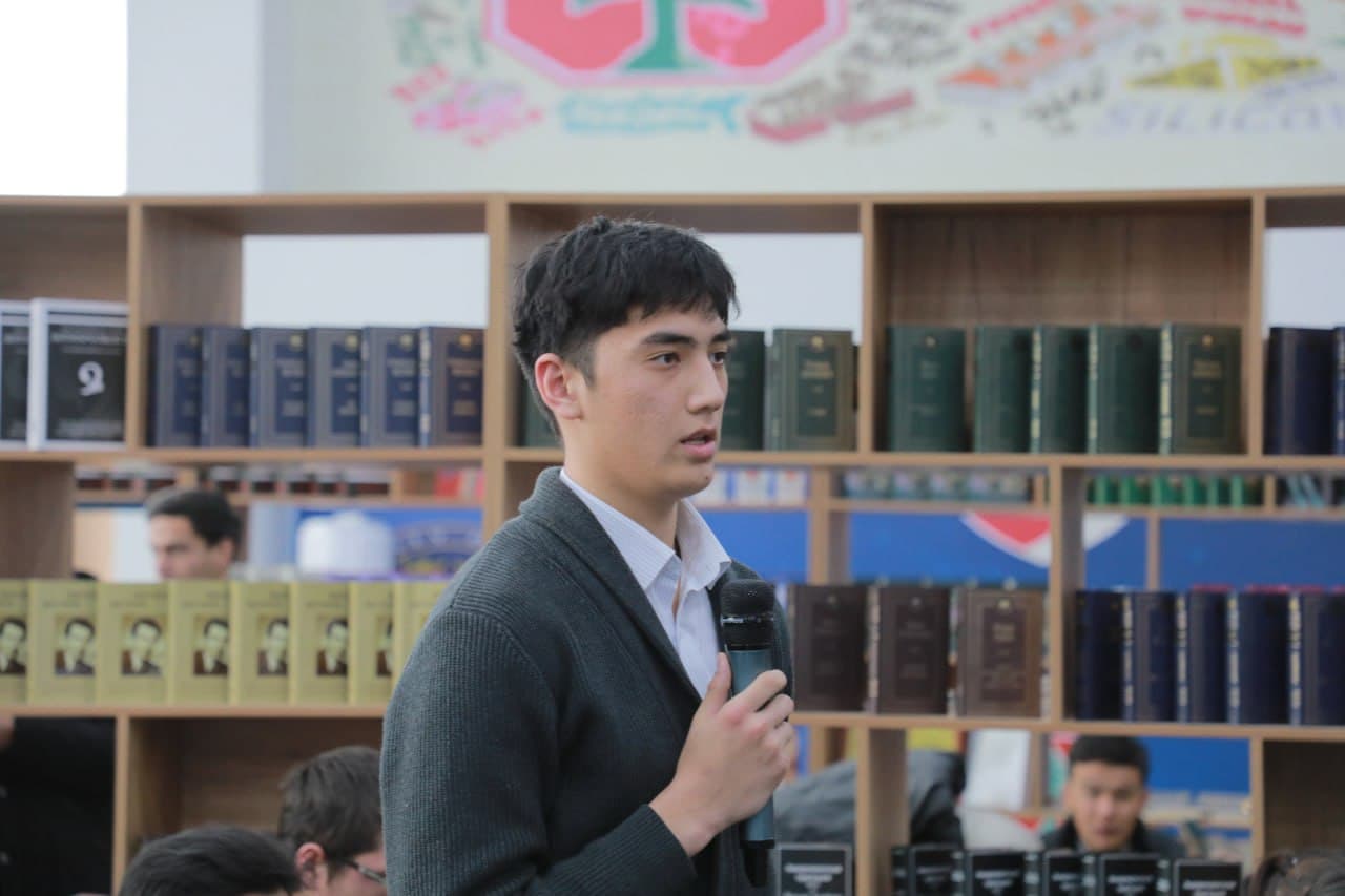 Qoraqalpog’iston Respublikasi Vazirlar Kengashining Raisi Nukus shahrida yoshlar bilan uchrashdi