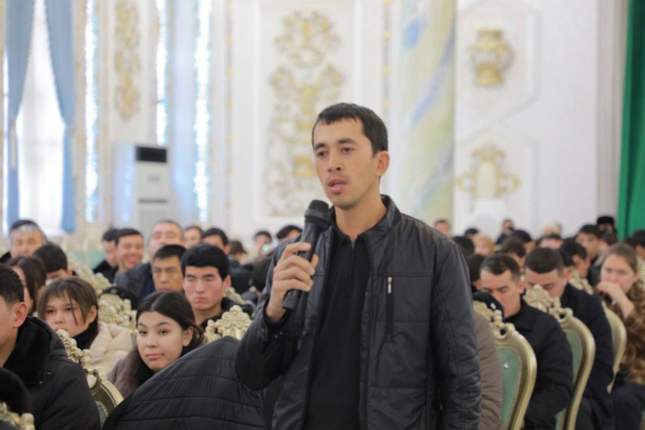 Amudaryo tumanida Qoraqalpog‘iston Respublikasi Vazirlar Kengashining Raisi Farxod Ermanov ishtirokida “Rahbar va yoshlar uchrashuvi” bo‘lib o‘tdi.