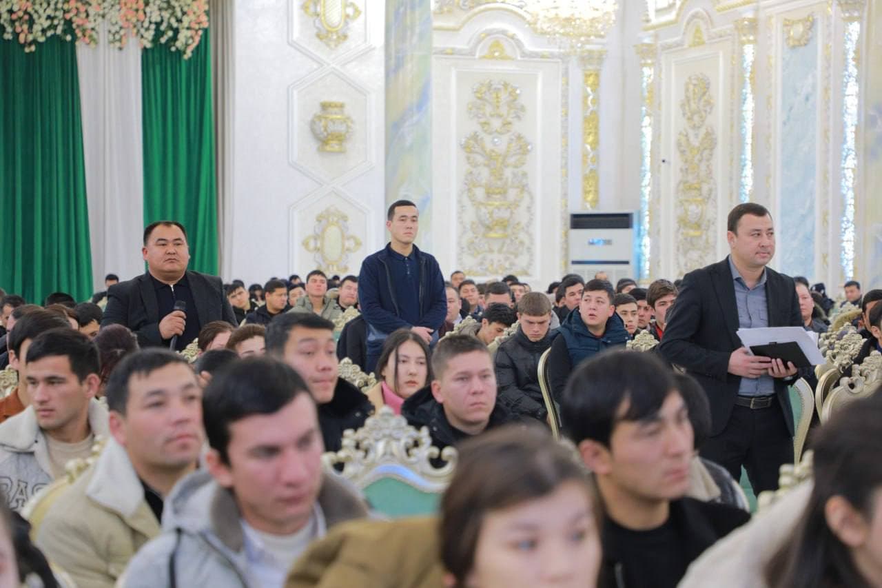 Amudaryo tumanida Qoraqalpog‘iston Respublikasi Vazirlar Kengashining Raisi Farxod Ermanov ishtirokida “Rahbar va yoshlar uchrashuvi” bo‘lib o‘tdi.