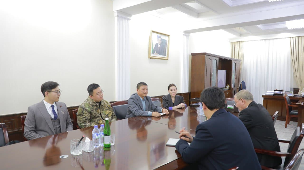 Sanoat sohasida investitsiyaviy hamkorlik masalalari muhokama qilindi