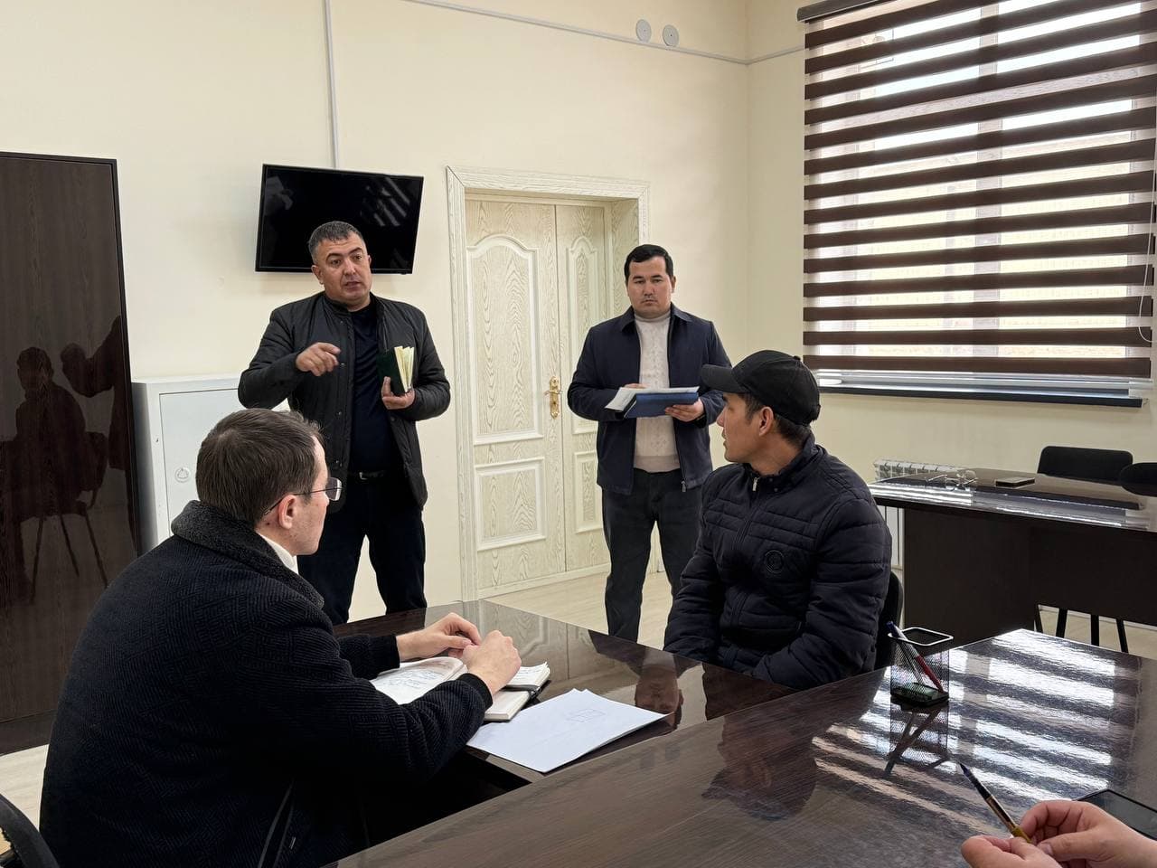 Hududlarda aholi murojaatlari o‘rganildi va amaliy choralar belgilandi