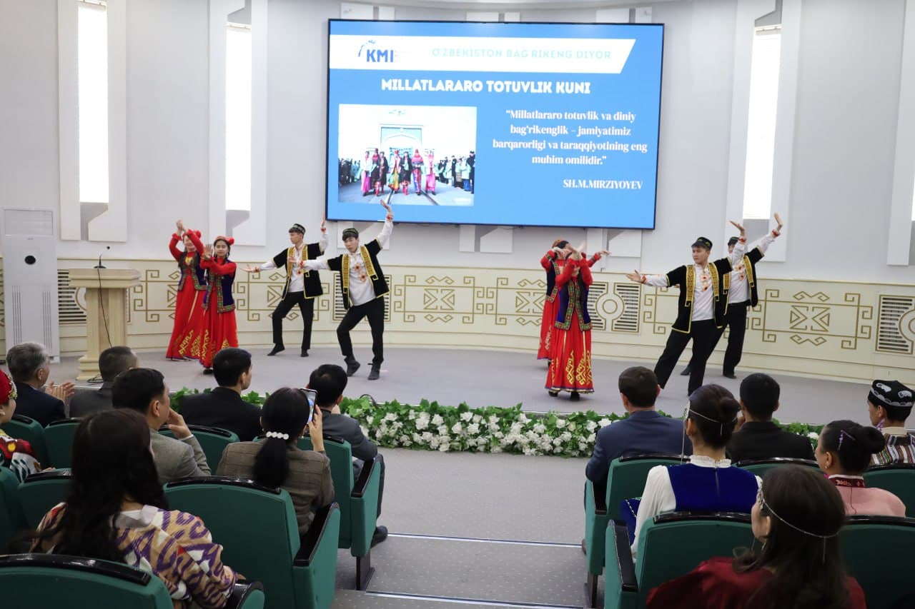 В Каракалпакском медицинском институте состоялся концерт "Узбекистан - страна толерантности"