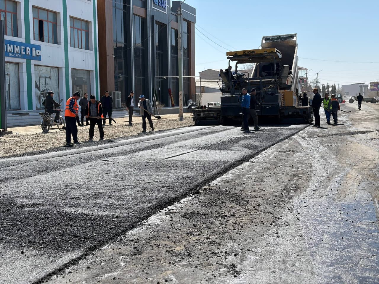 Обновление дорог накануне праздника