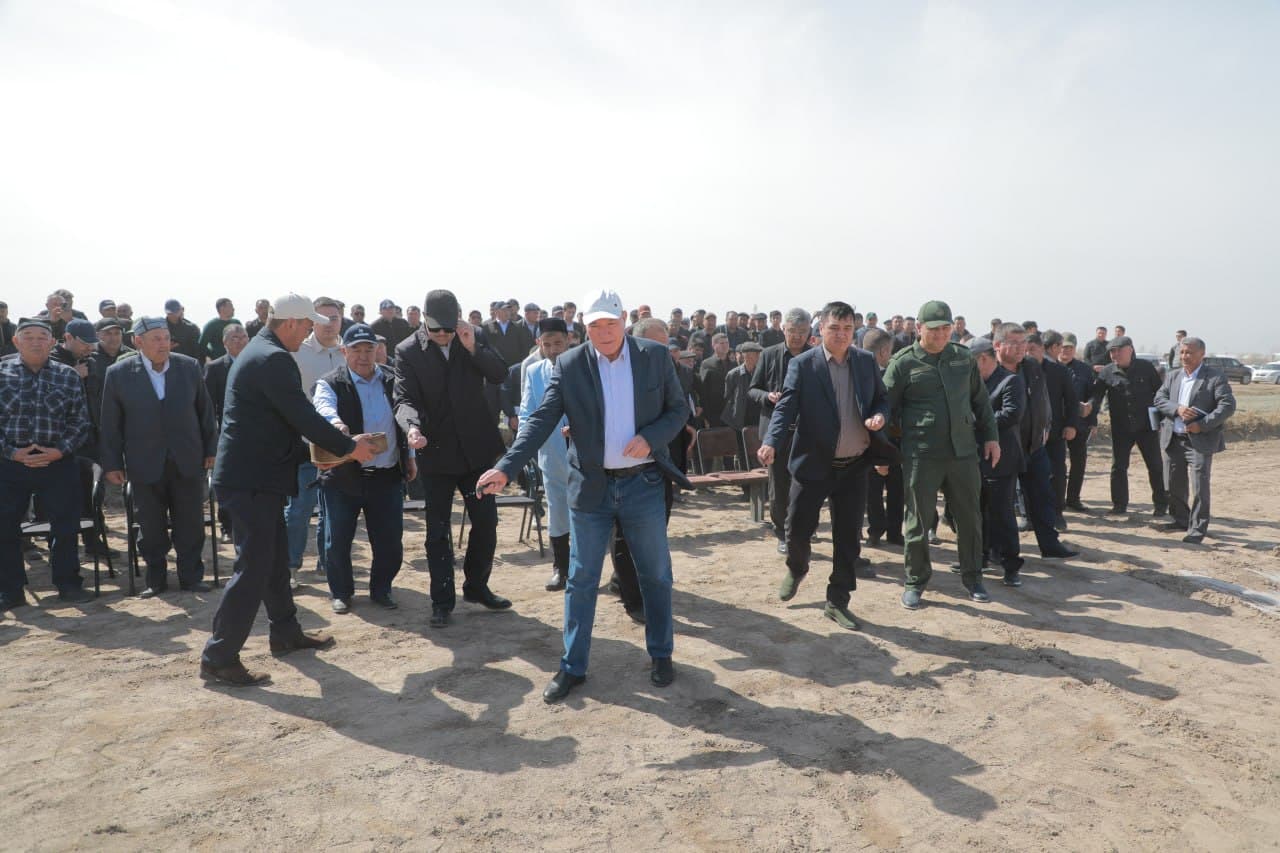 Ámiwdárya rayonında shigit egiw jumısların sapalı shólkemlestiriw boyınsha áhmiyetli seminar ótkerildi