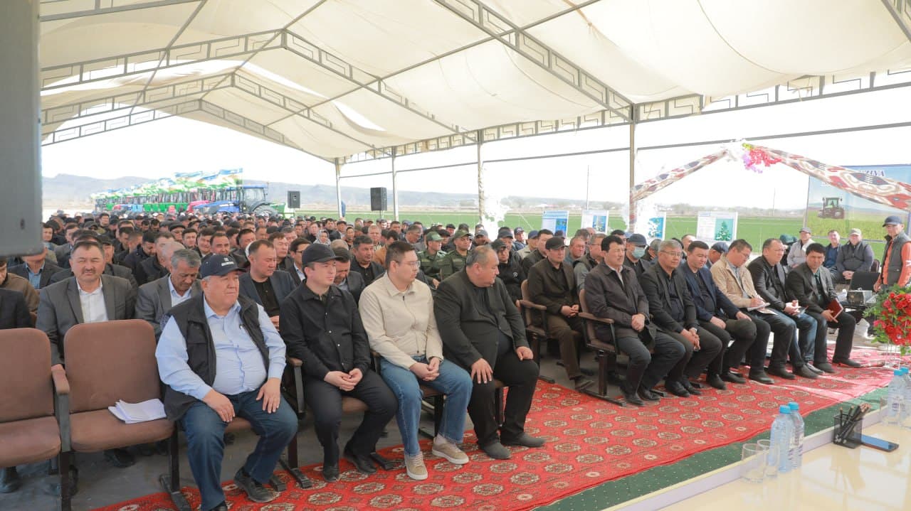 Ámiwdárya rayonında shigit egiw jumısların sapalı shólkemlestiriw boyınsha áhmiyetli seminar ótkerildi