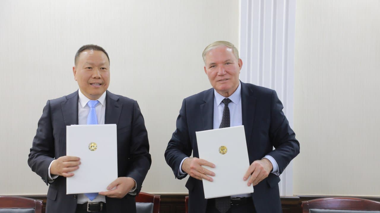 Qaraqalpaqstan Respublikası Ministrler Keńesi menen Qıtay Xalıq Respublikasınıń "Chian Ningbo Guangyuan Investment Co., Ltd" kompaniyası arasında birge islesiw haqqındaǵı memorandumǵa qol qoyıldı