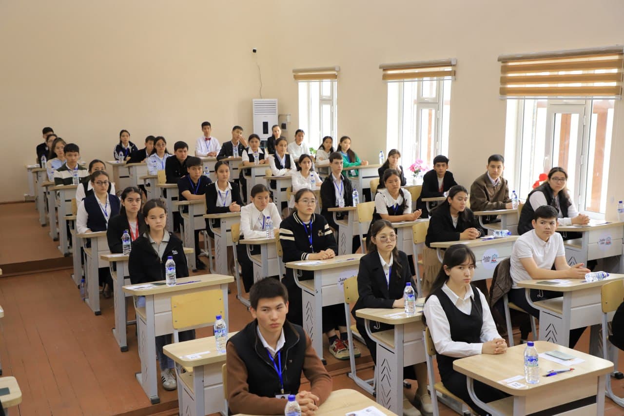 Qaraqalpaqstanda "Shet tillerin úyretiw boyınsha eń jaqsı mektep" tańlawınıń Respublika basqıshına start berildi