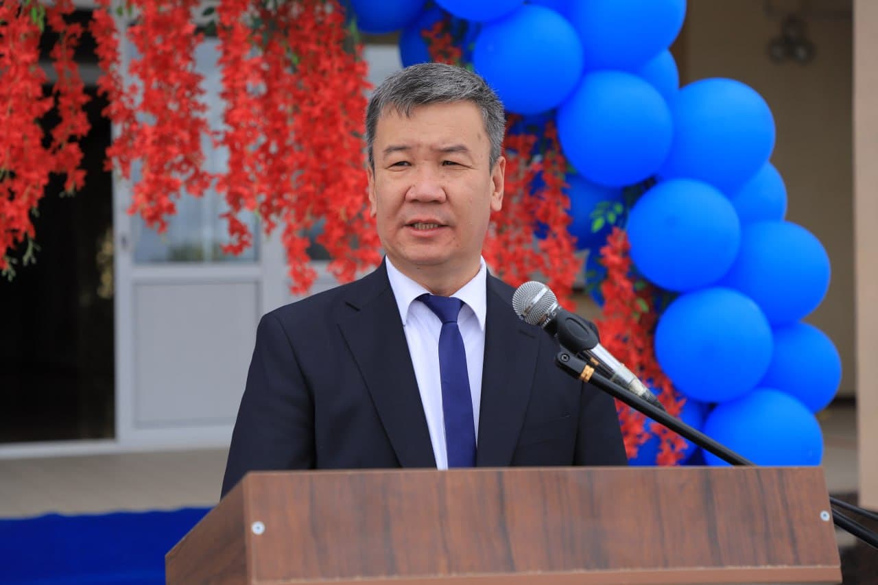 Qaraqalpaqstanda "Shet tillerin úyretiw boyınsha eń jaqsı mektep" tańlawınıń Respublika basqıshına start berildi