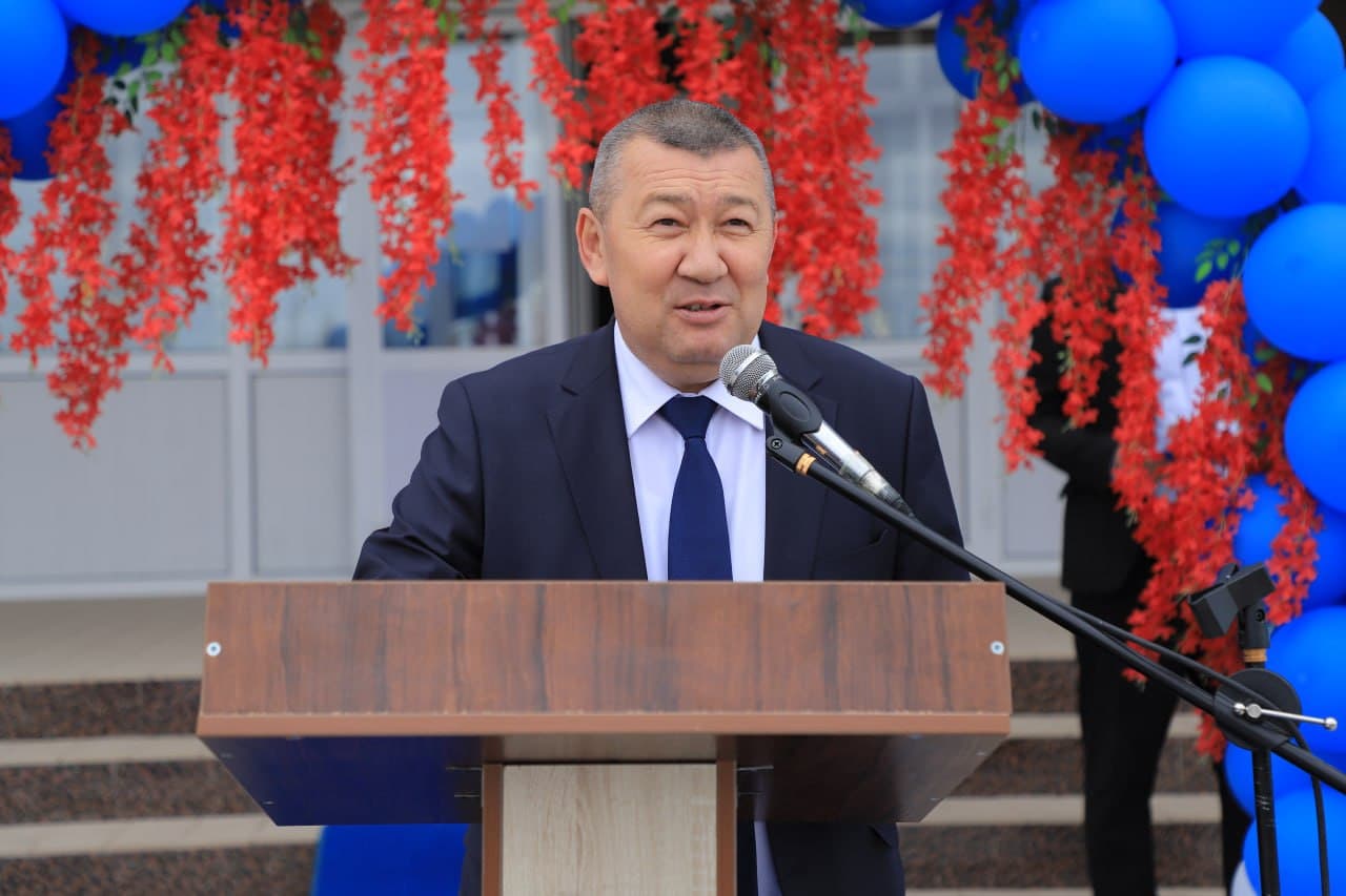 Qaraqalpaqstanda "Shet tillerin úyretiw boyınsha eń jaqsı mektep" tańlawınıń Respublika basqıshına start berildi