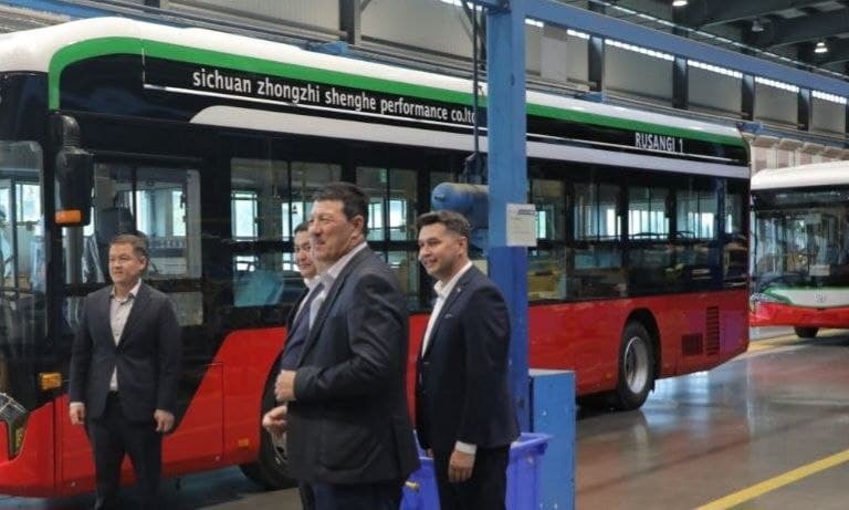Достигнута договоренность о поставке в Каракалпакстан 54 современных электробусов.