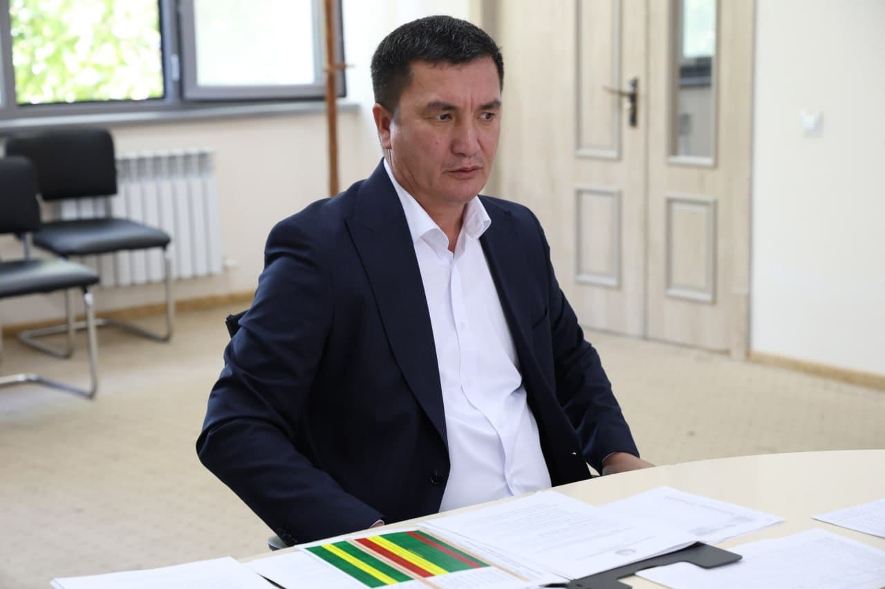 Ámelge asırılıp atırǵan jumıslar boyınsha májilis ótkerildi.