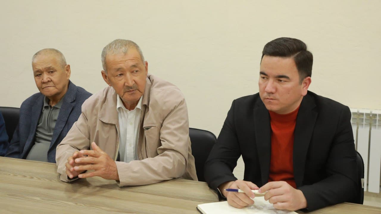 Xalıq penen ashıq sáwbet turaqlı dawam etpekte