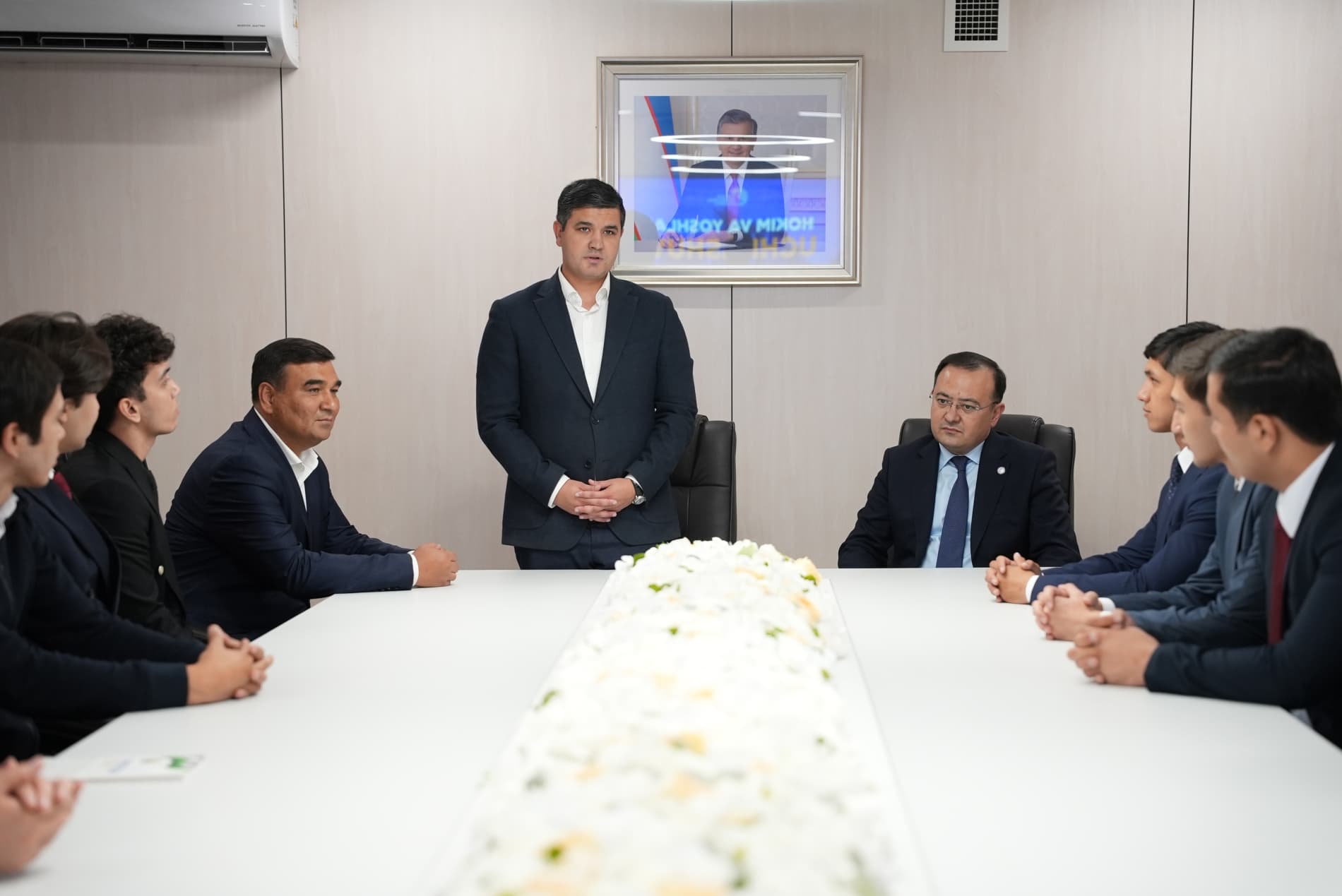 YUNUSOBOD TUMANIDA “YOSHLAR KUNI” DOIRASIDA OCHIQ MULOQOT O‘TKAZILDI