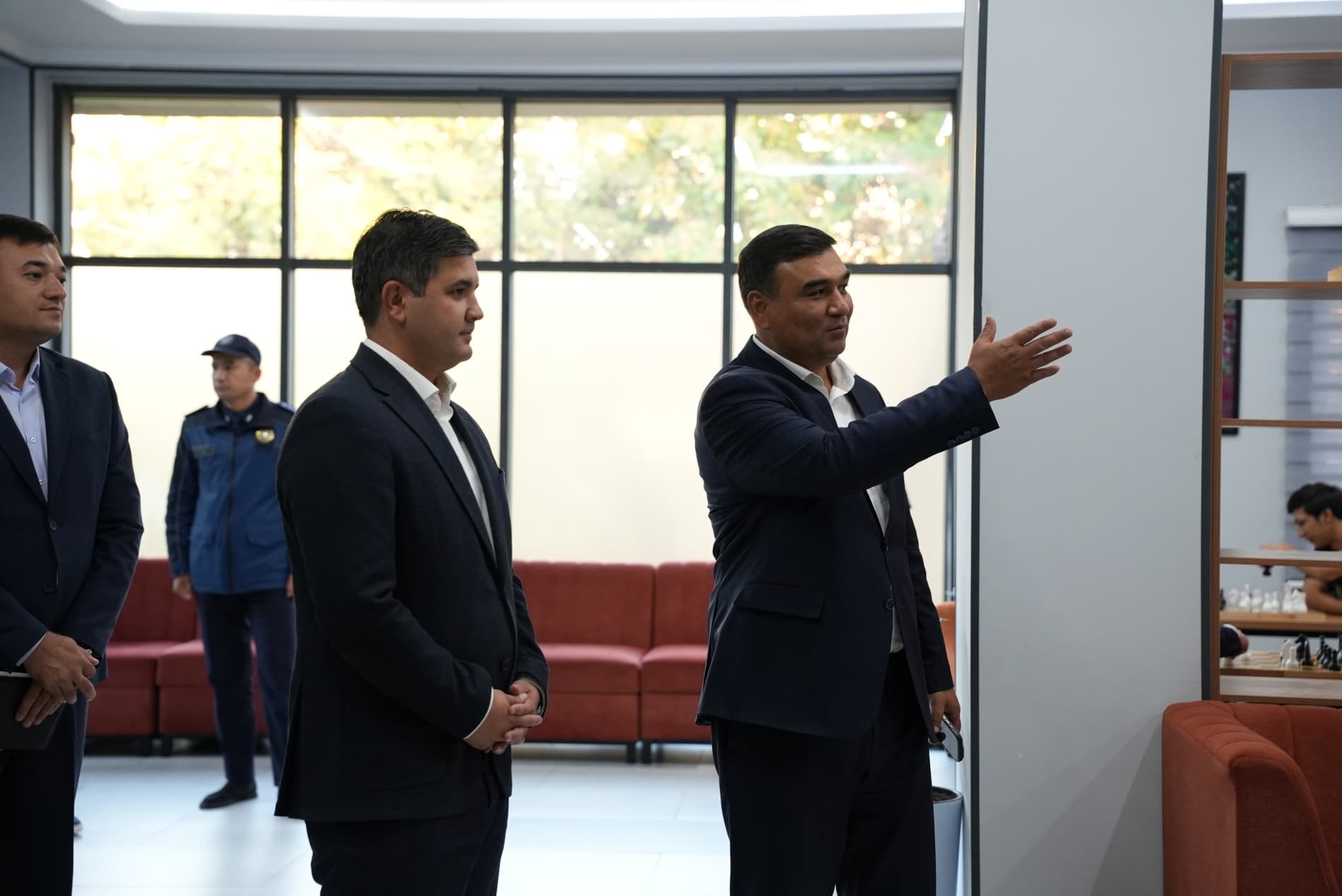 YUNUSOBOD TUMANIDA “YOSHLAR KUNI” DOIRASIDA OCHIQ MULOQOT O‘TKAZILDI