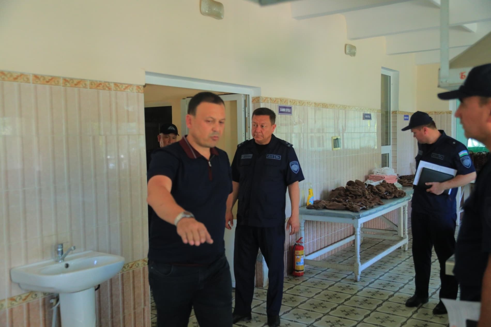Начальник Управления по чрезвычайным ситуациям Андижанской области полковник Б. Эгамназаров провёл предсезонное обследование детского оздоровительного лагеря «Боғишамол», расположенного в Андижанском районе.
