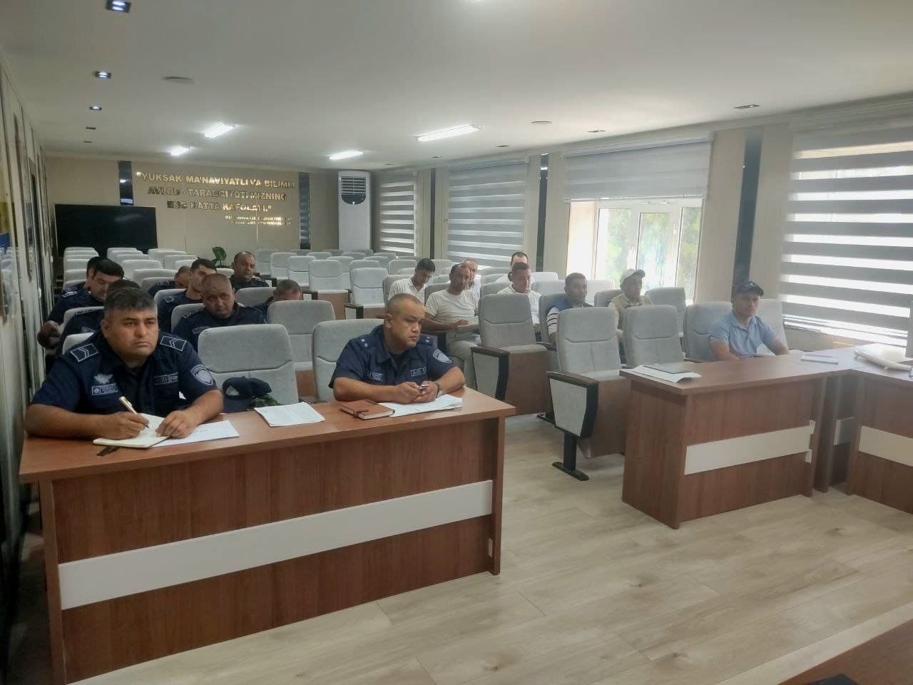 Viloyat hududidagi suv olish inshootlarining shayligini taʼminlash masalalari muhokama qilindi