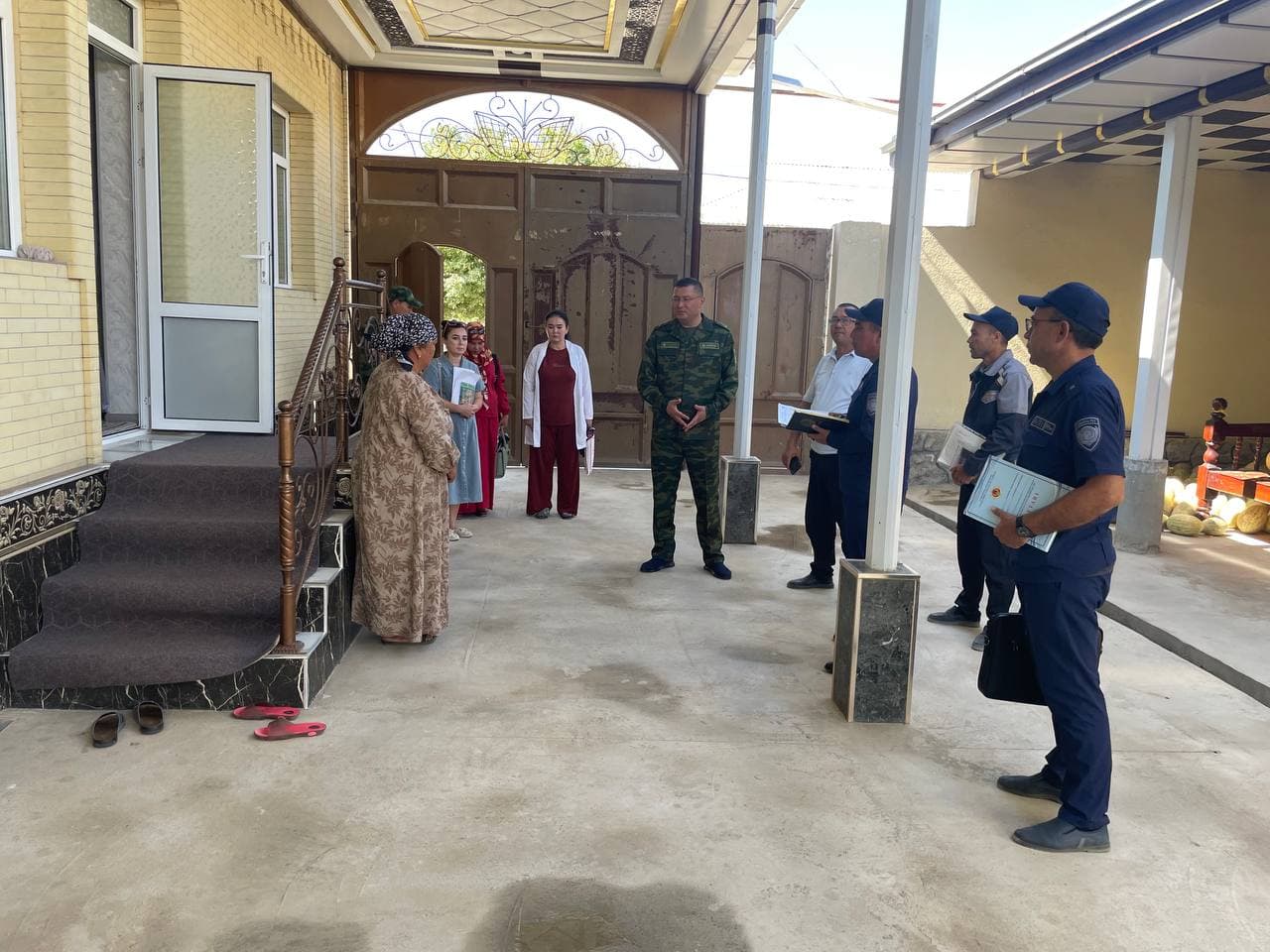 Arnasoy tumanida kuz-qish mavsumini betalofat o‘tkazish, aholi xonadonlarida yong‘in va boshqa favqulodda holatlarning oldini olishga qaratilgan profilaktik tadbirlar jarayoni o‘rganildi