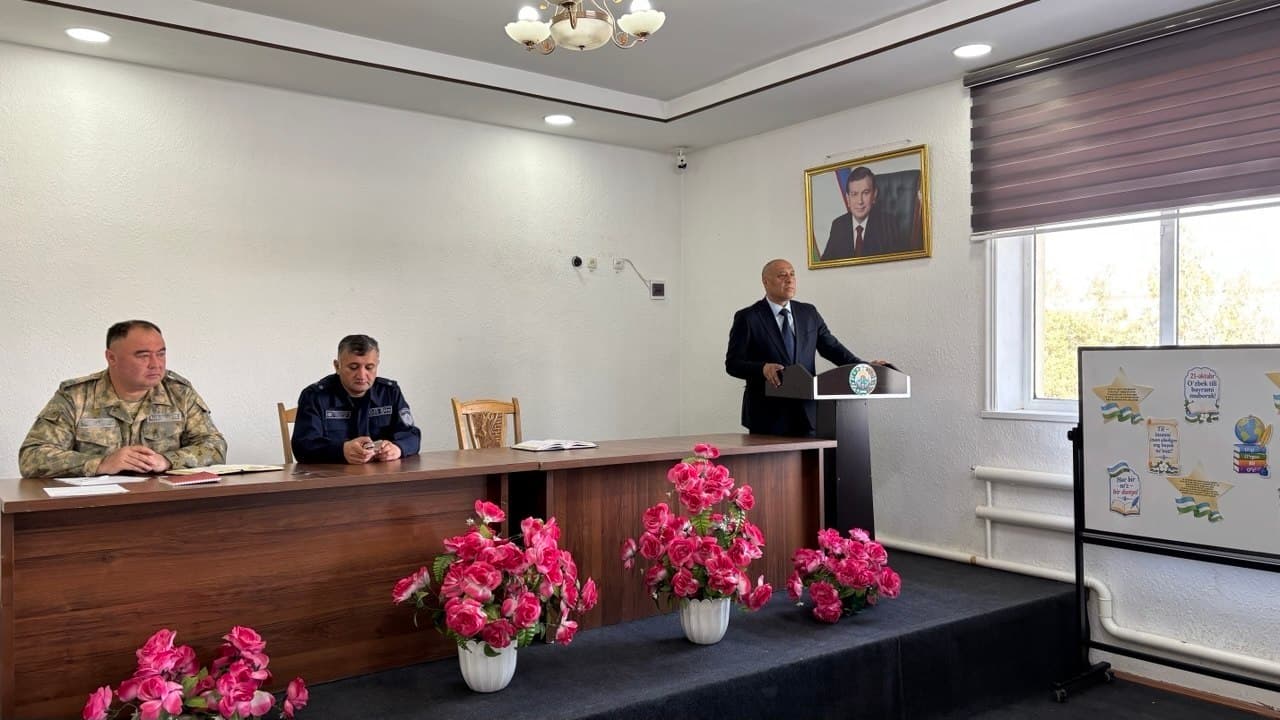 Jizzax shahar FVBda harbiy xizmatchilar ishtirokida huquqbuzarliklarning oldini olish, xizmat intizomi va qonuniylikni mustahkamlashga qaratilgan targ‘ibot-profilaktika tadbiri tashkil etildi.