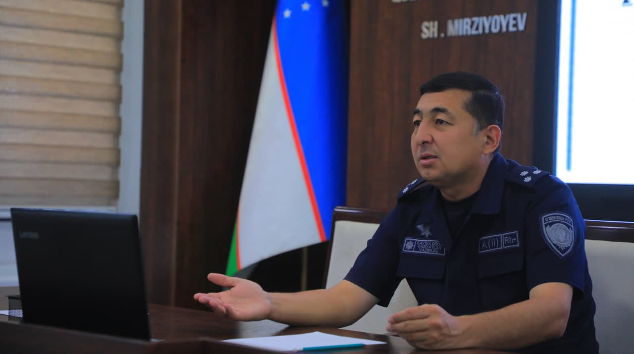 Rahbar va yoshlar: ochiq muloqot va samimiy suhbat