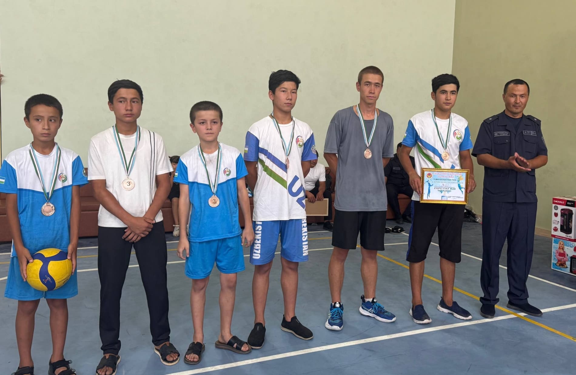 Yoshlar bilan ochiq muloqot va sport musobaqasi o‘tkazildi