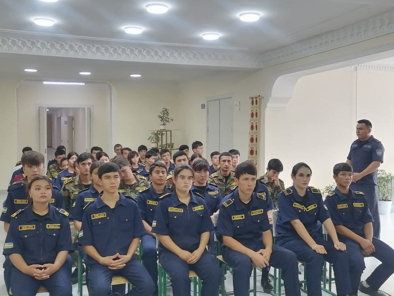 Rahbar va yoshlar uchrashuvi o‘tkazildi