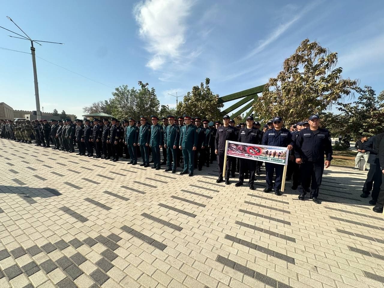 Termizda “Biz giyohvandlikka qarshimiz!” shiori ostida namoyishkorona yurish o‘tkazildi