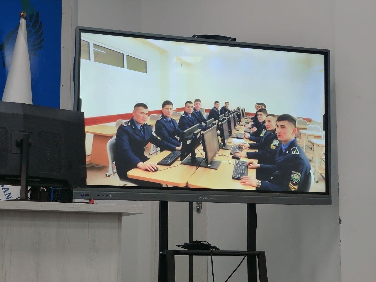 SARIOSIYO TUMANIDAGI PREZIDENT MAKTABIDA UCHRASHUV TASHKIL ETILDI
