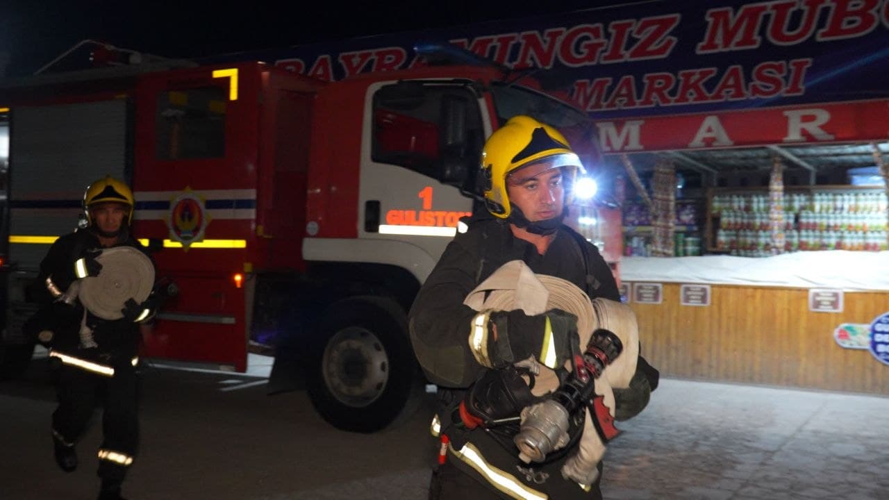 FVV departamenti boshlig‘ining o‘rinbosari, polkovnik Akmal O‘rinboyev rahbarligida "Guliston dehqon bozori" hududida maxsus-taktik oʻquv mashqi oʻtkazildi.