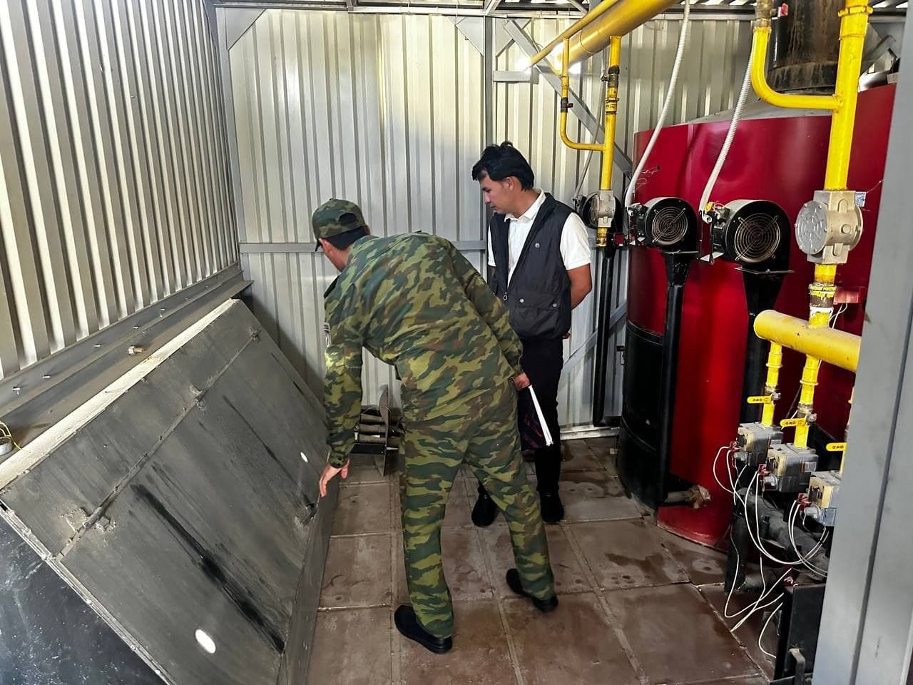 “Isitish mavsumini xavfsiz boshlaylik” oyligi doirasida Yangiyer shahri hududidagi ijtimoiy soha obyektlari hamda ishlab chiqarish korxonalarida profilaktik tadbirlar o‘tkazilmoqda.