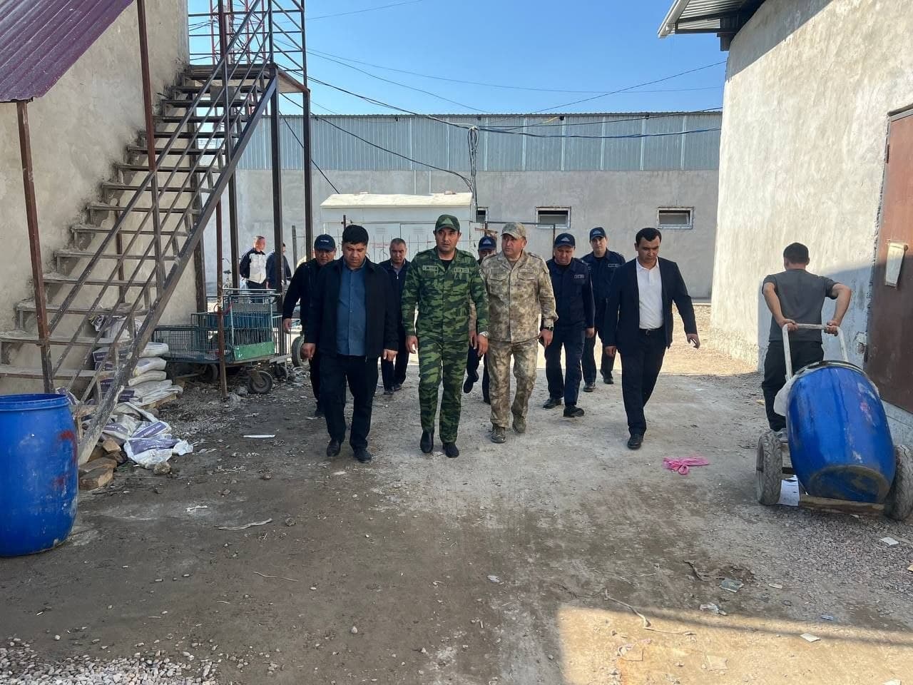 Sirdaryo viloyati Favqulodda vaziyatlar boshqarmasi rahbariyati ishtirokida Guliston shahridagi bozorlar hududida profilaktik tadbirlar o‘tkazilmoqda.