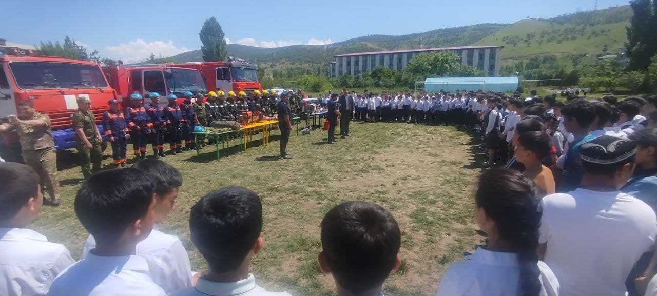 BO‘STONLIQ TUMANIDA O‘QUVCHI YOSHLAR UCHUN MA’NAVIY-MA’RIFIY TADBIR TASHKIL ETILDI