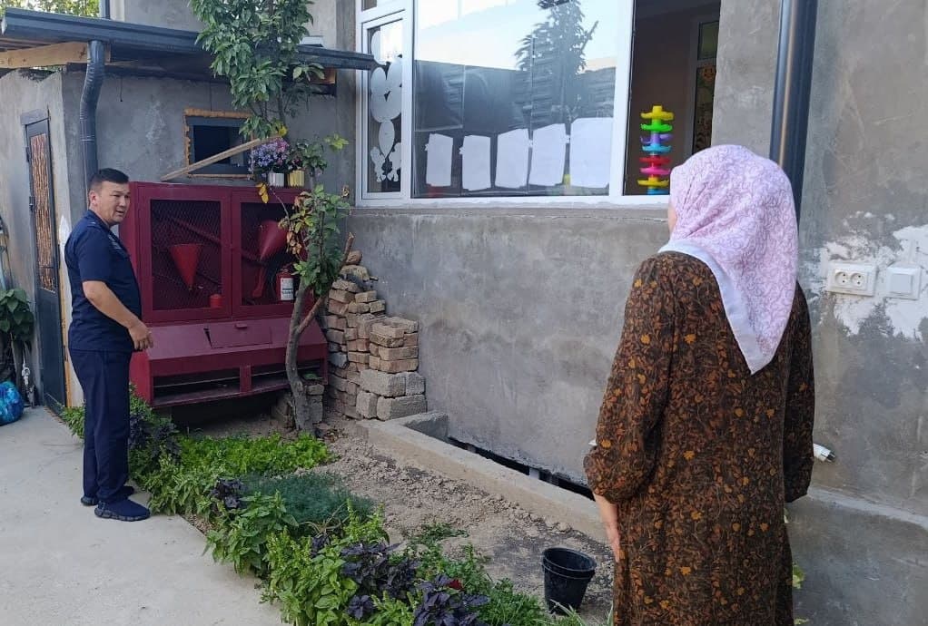 Qibray tumanidagi uy bog‘chasida yong‘in xavfsizligi o‘rganildi