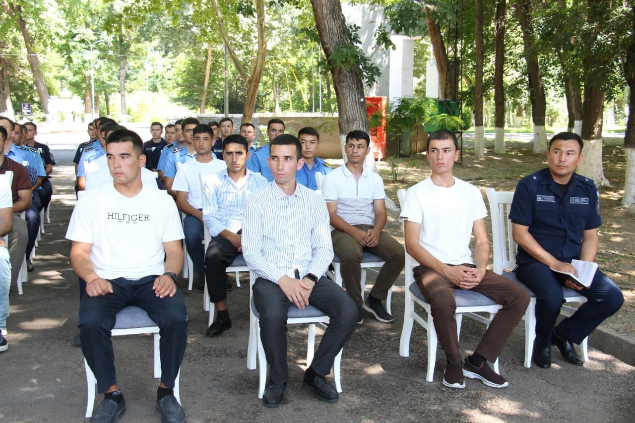 "Rahbar va yoshlar uchrashuvi"