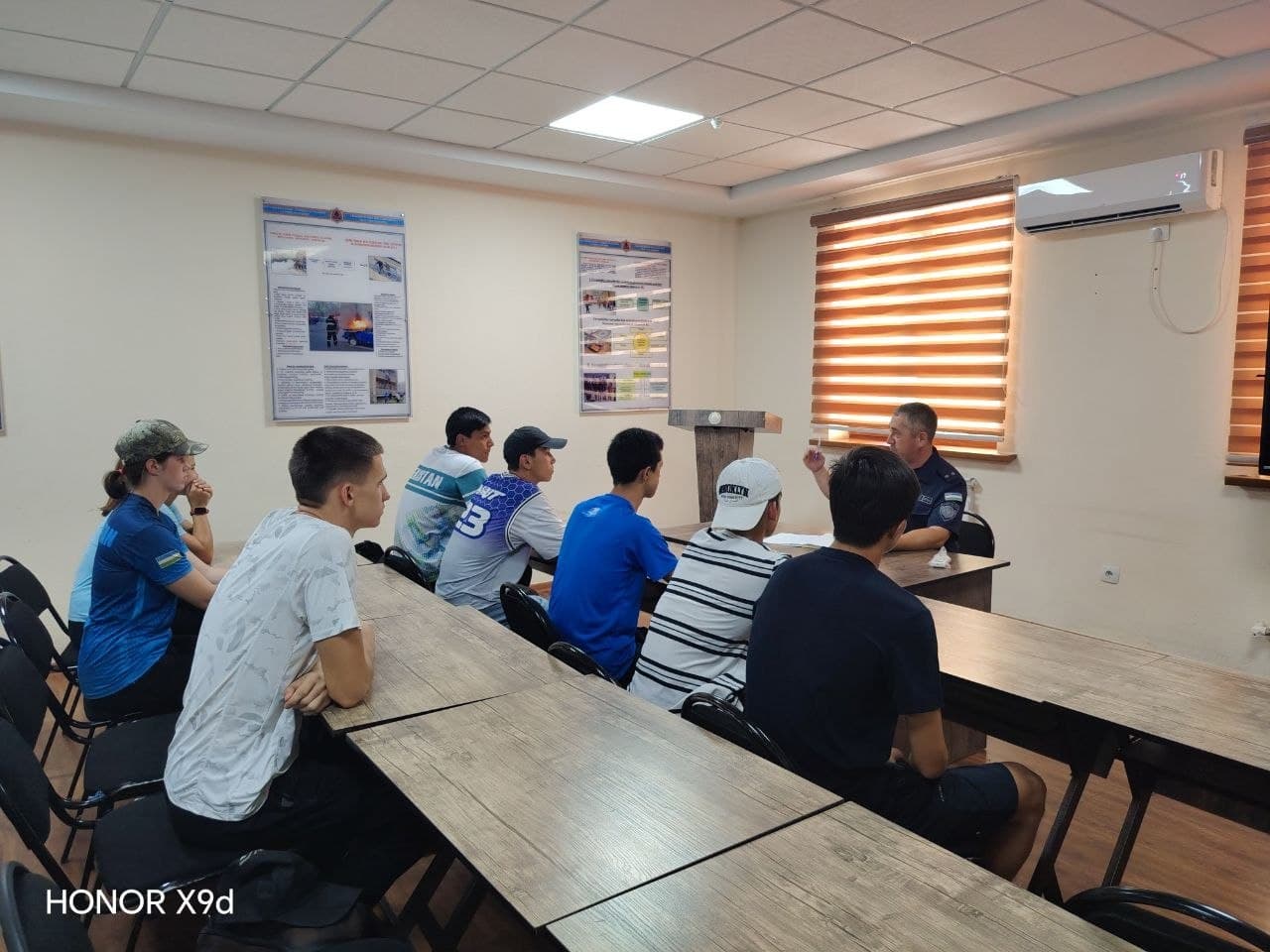 Payshanba – yoshlar bilan ishlash kuni doirasida Toshkent viloyati FVBBning barcha shahar va tuman FVB boshliqlari tomonidan "Rahbar va yoshlar" uchrashuvlari tashkil etildi.