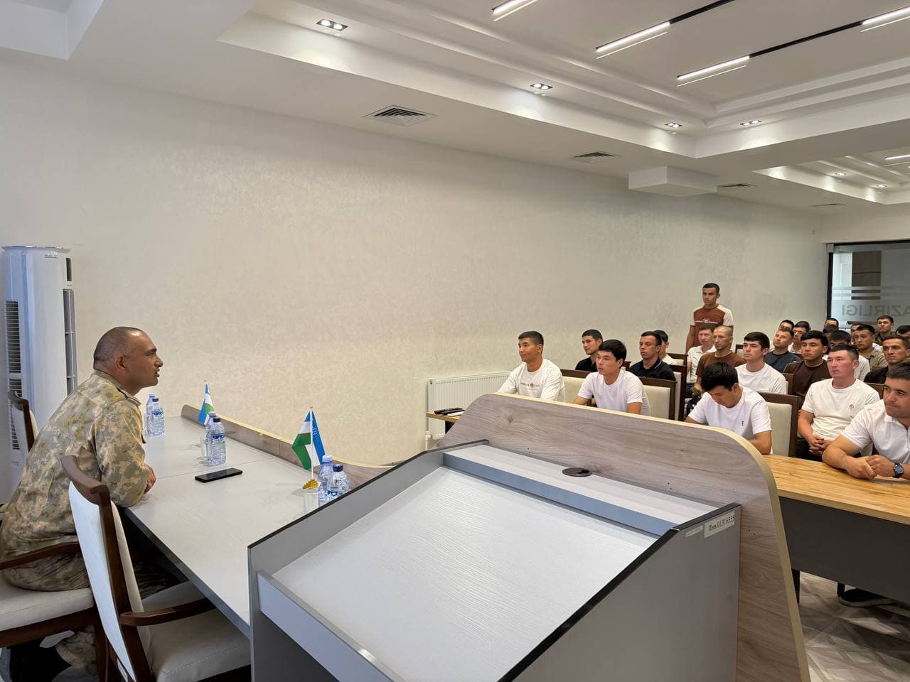 Yoshlar bilan ochiq muloqot: taklif va tashabbuslar tinglandi