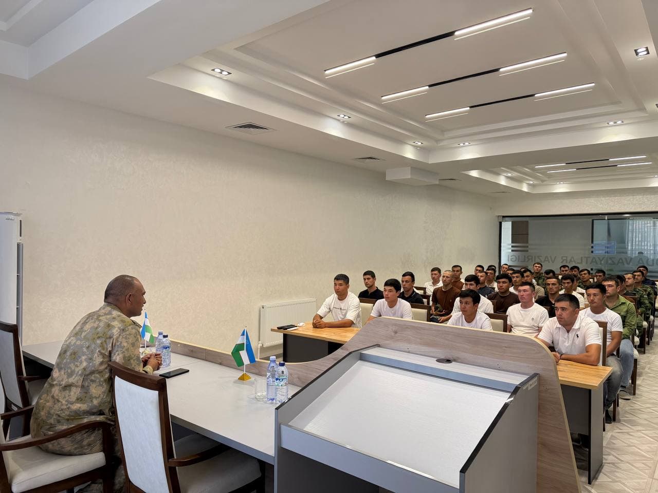 Yoshlar bilan ochiq muloqot: taklif va tashabbuslar tinglandi