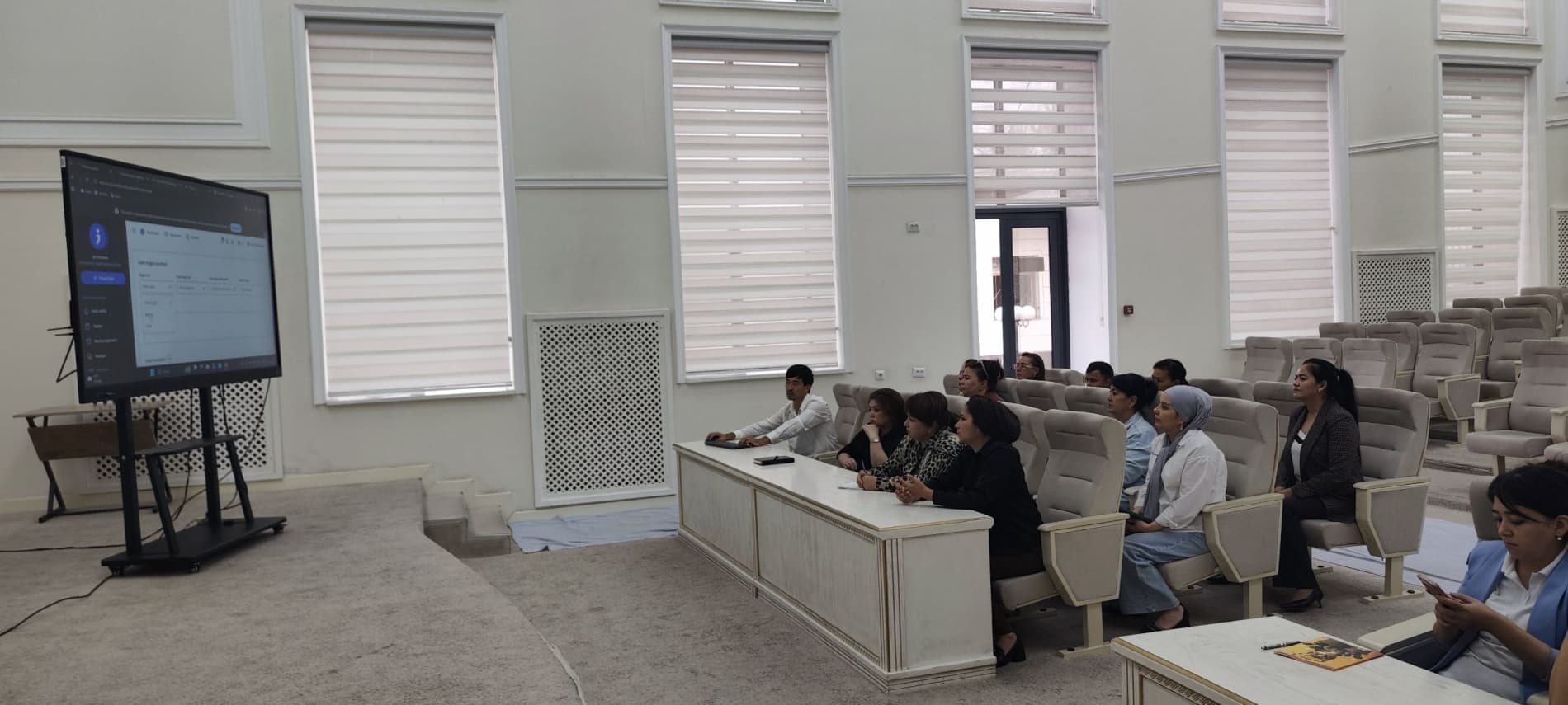 ELEKTRON HUJJAT AYLANISHI BO‘YICHA O‘QUV-SEMINAR O‘TKAZILDI