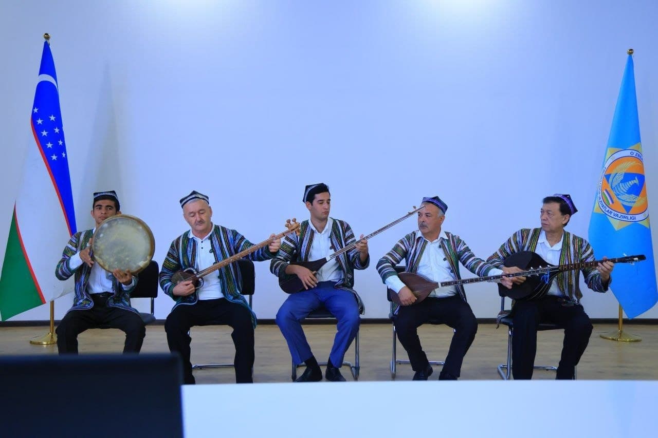 “21-oktabr — o‘zbek tiliga davlat tili maqomi berilgan kun” munosabati bilan ma’naviy-ma’rifiy tadbir tashkil etildi.